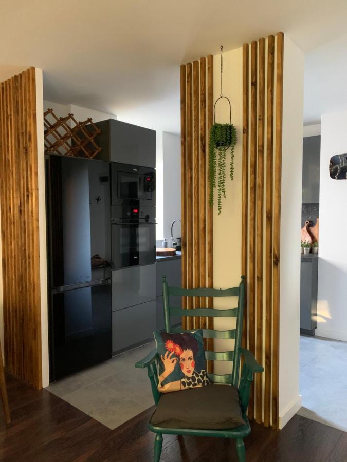 Metro Trocka Apartment Varsovia Exterior foto